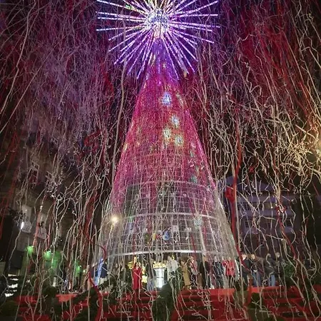 Plaza America *